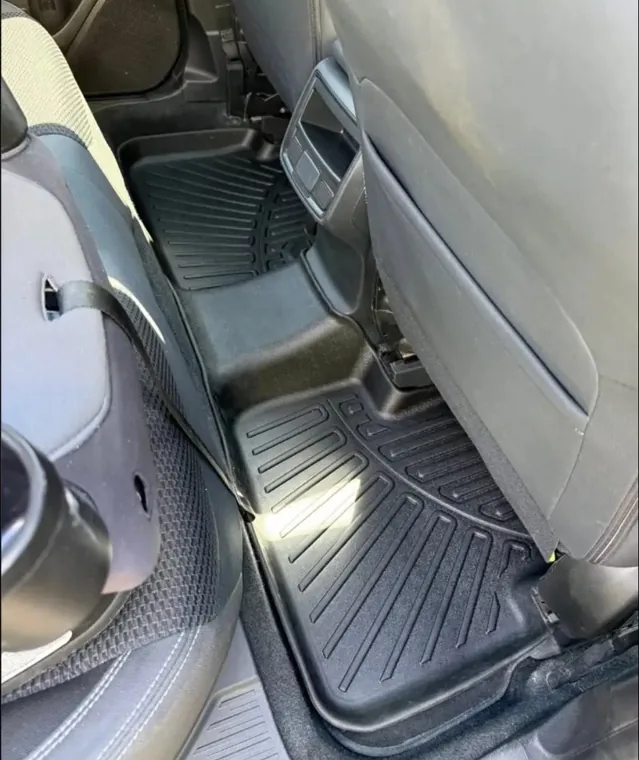 Après nettoyage : tapis arrière